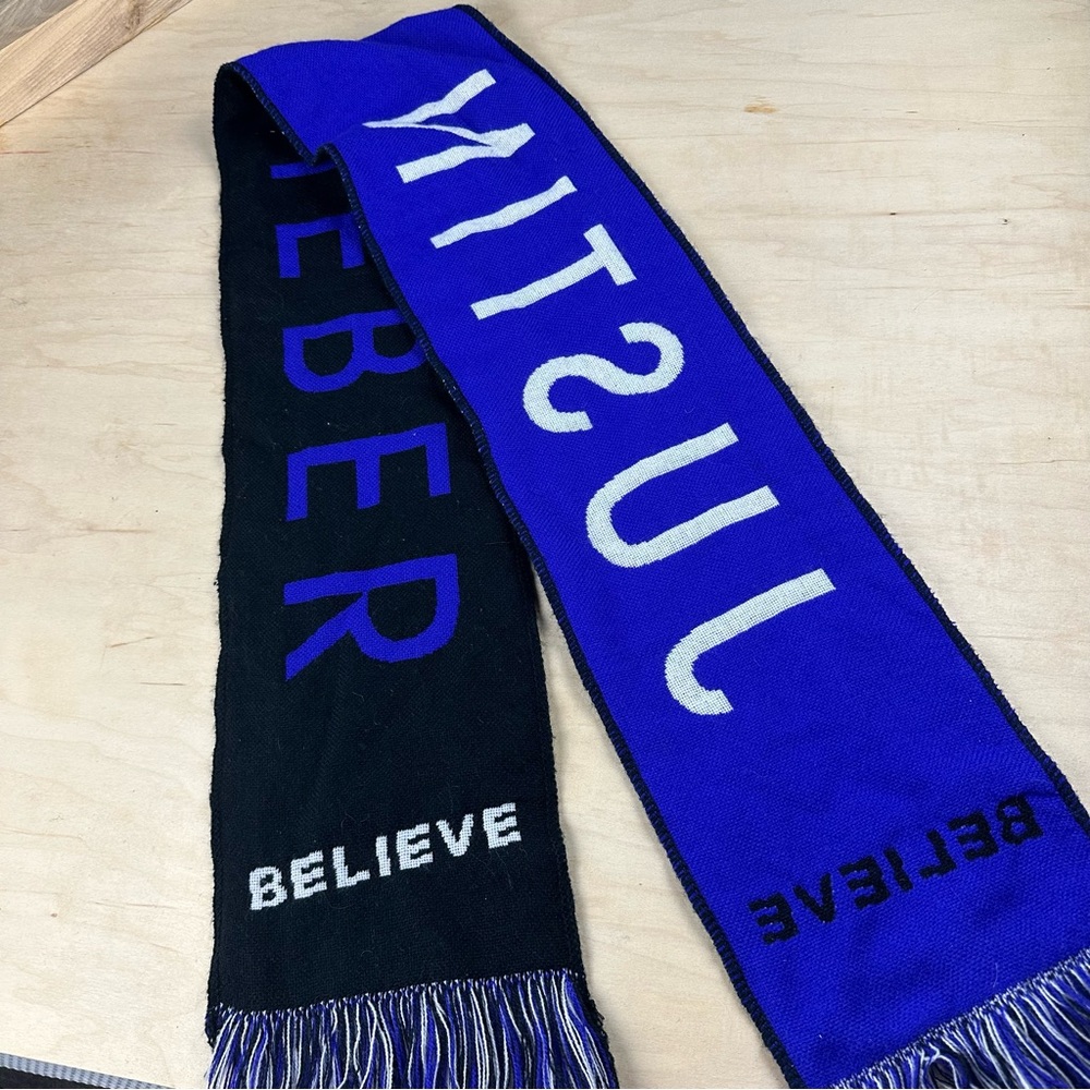 Justin Bieber scarf - Picture 4 of 13